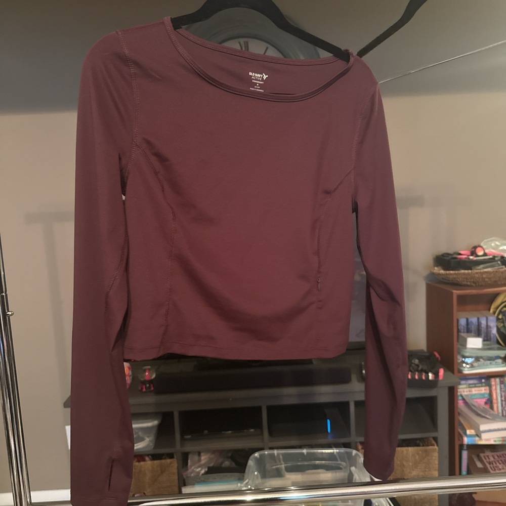Old Navy Long-Sleeve Crewneck Top in Burgundy